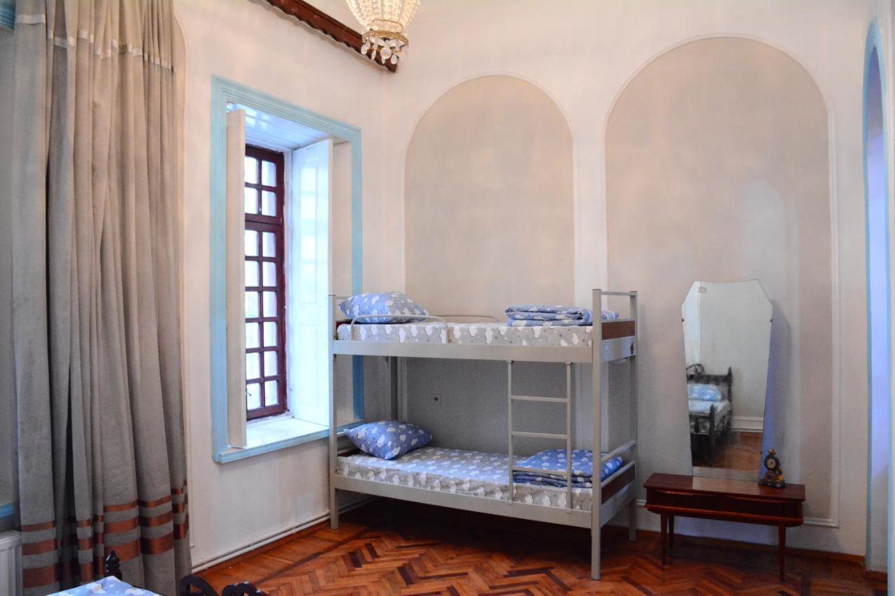Flora Hostel Baku Eksteriør billede