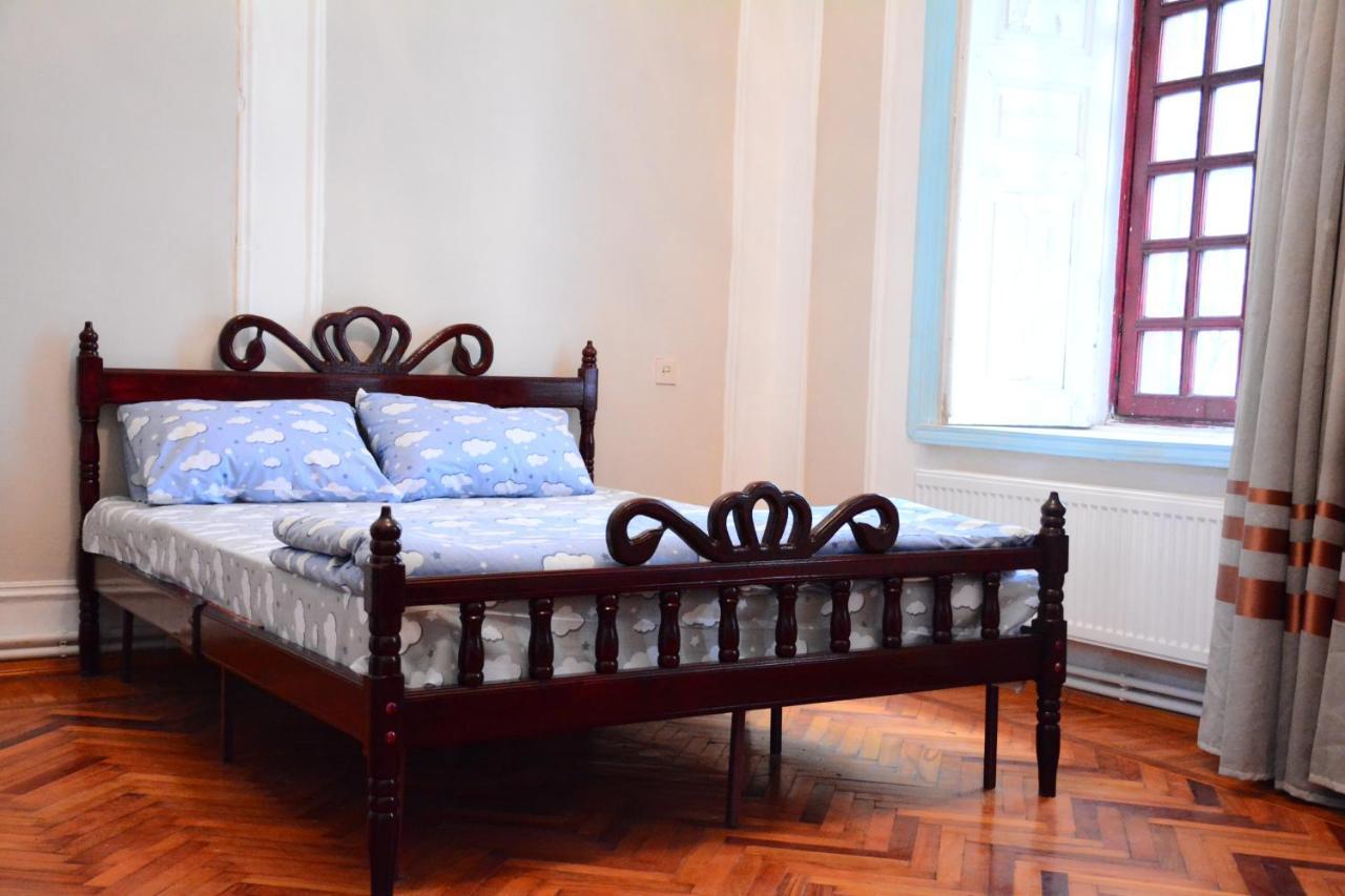 Flora Hostel Baku Eksteriør billede