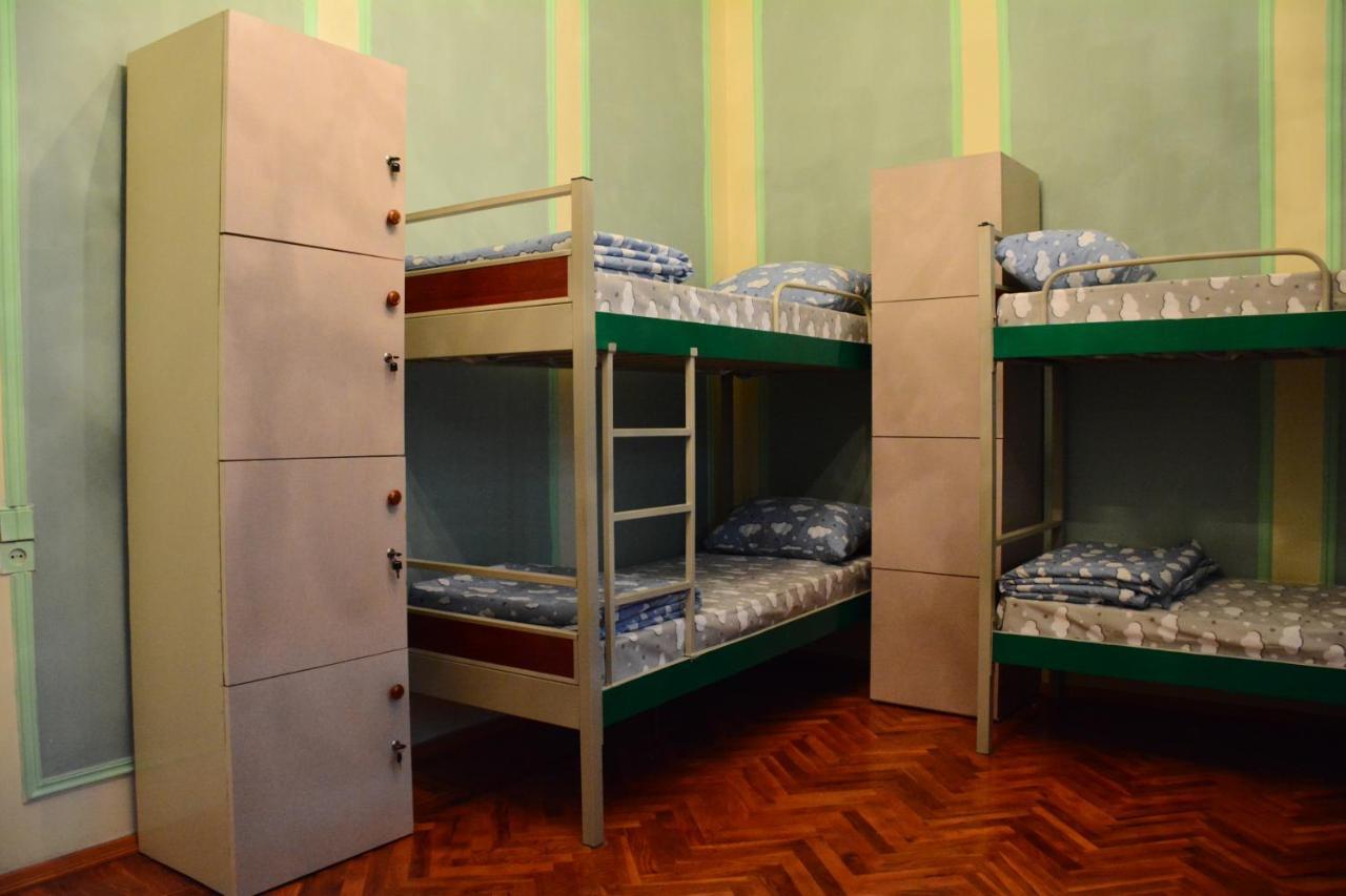 Flora Hostel Baku Eksteriør billede