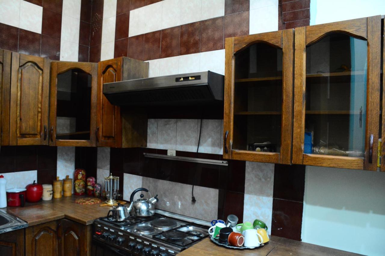Flora Hostel Baku Eksteriør billede