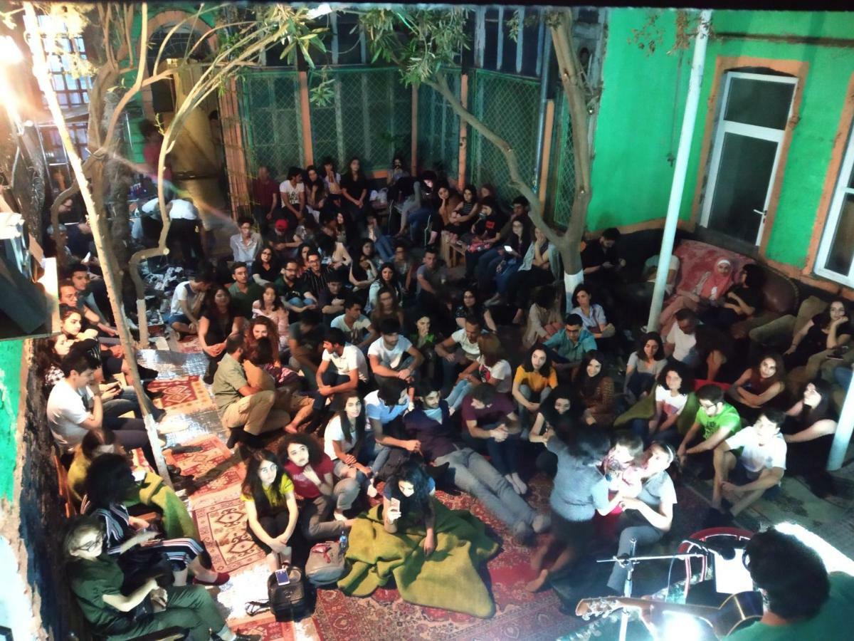 Flora Hostel Baku Eksteriør billede
