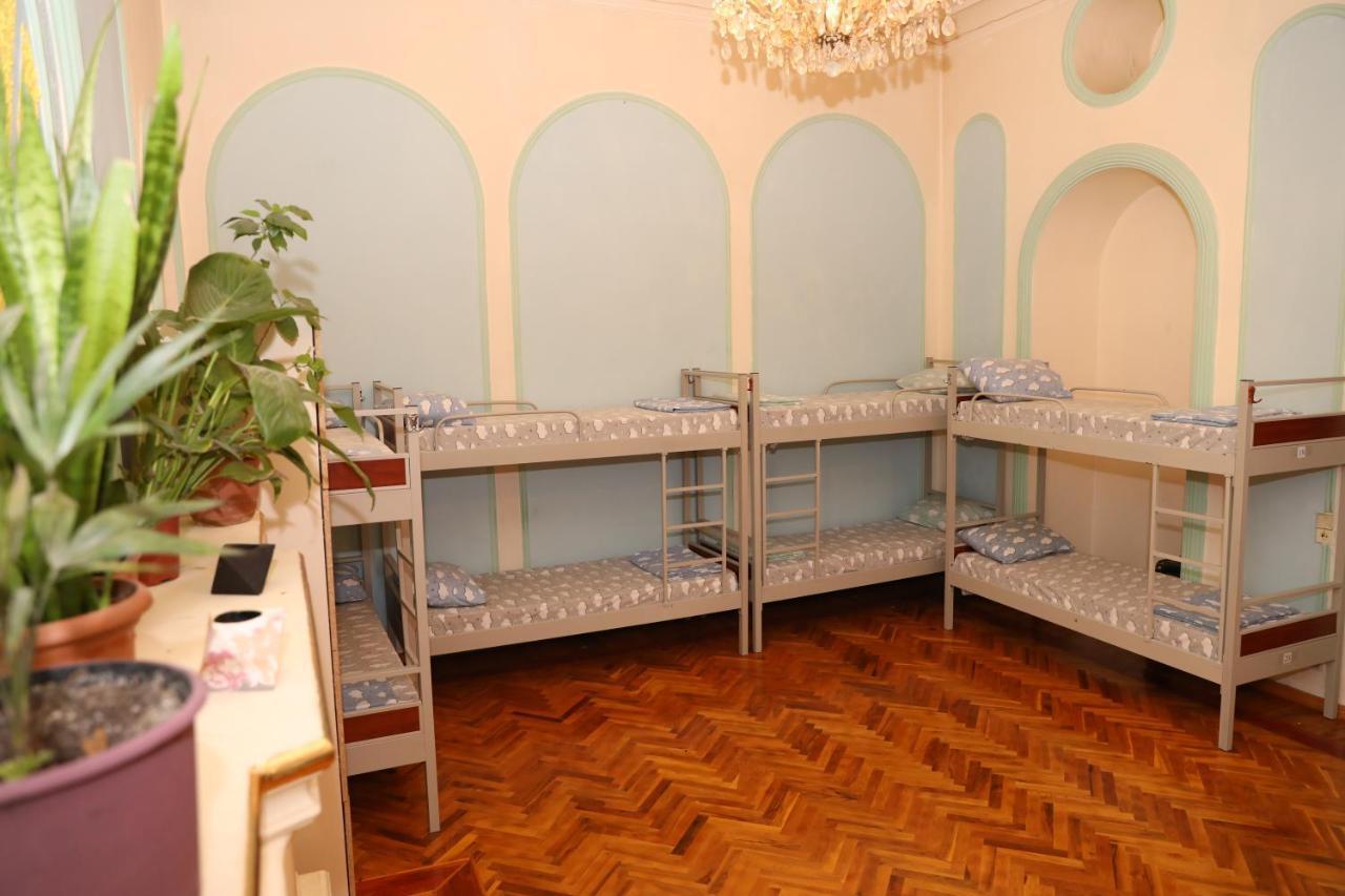 Flora Hostel Baku Eksteriør billede